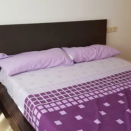 Santa Clotilde يوريت دي مار